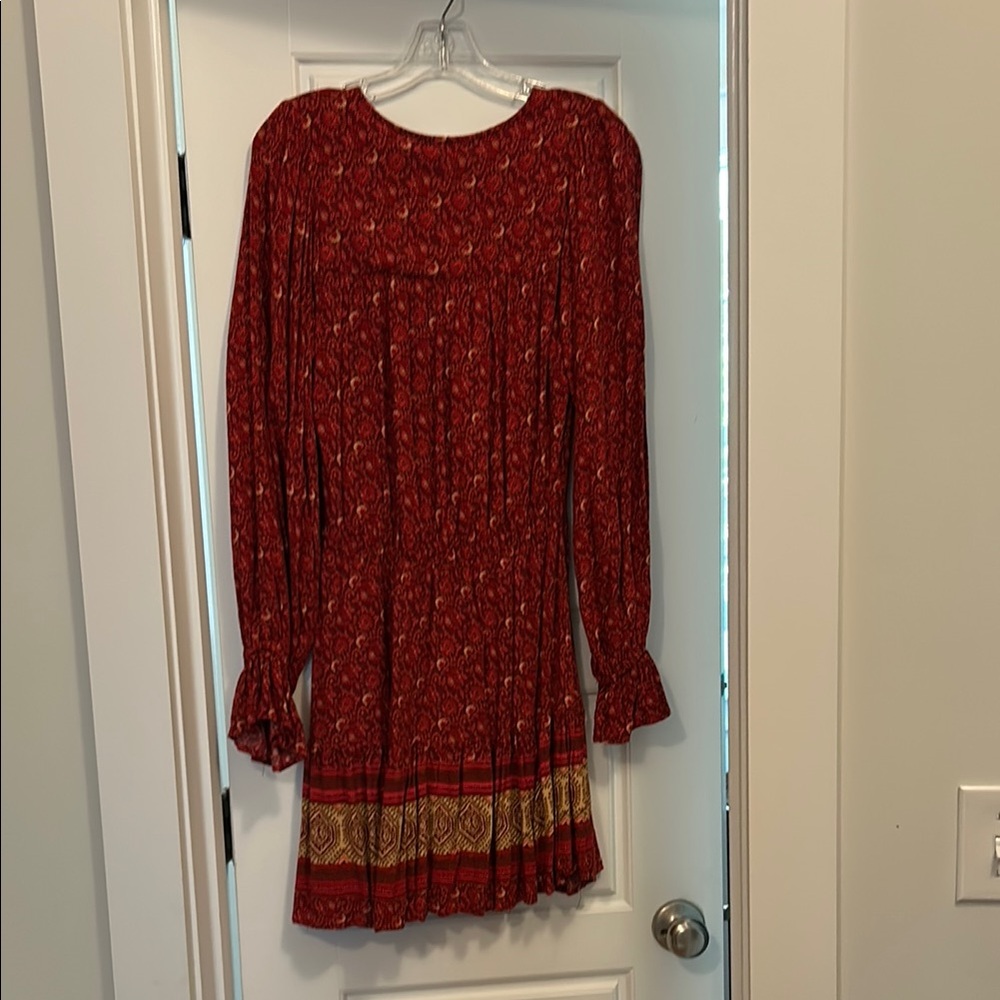 Red Patterned Dress - Picture 7 of 7